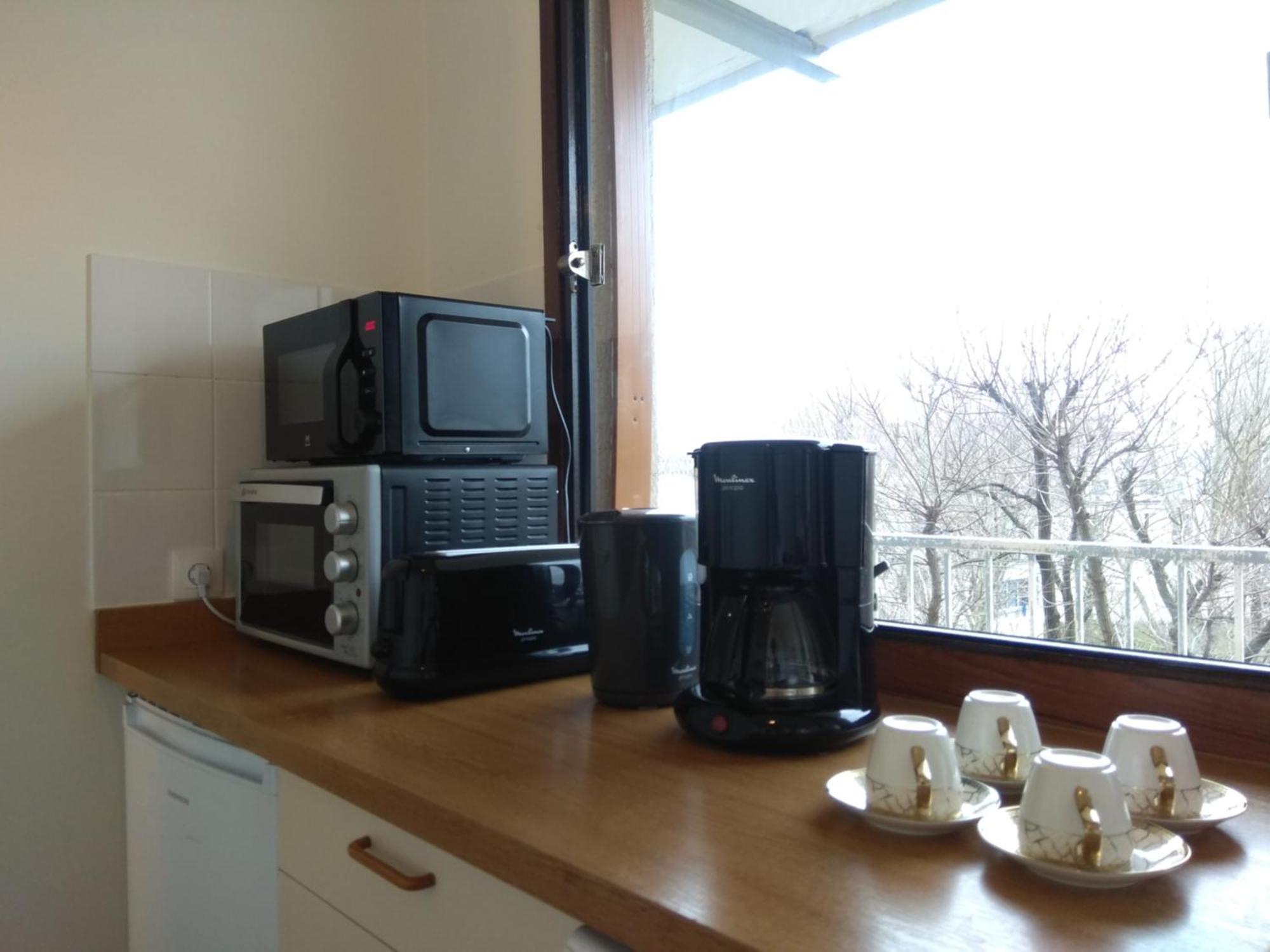 Budget Apart With Balcony And Great View Saint-Denis  Exterior foto